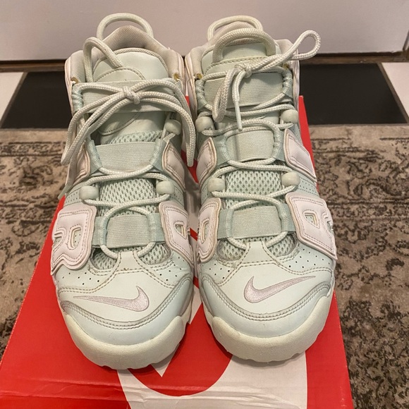 Nike uptown light green and white - Picture 8 of 9